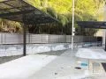 敷地条件を活かして、美しく整えたカーポート中心の新築外構