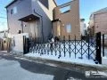 “道路がすぐそば”でも安心感を。暮らしを守る駐車スペース設計