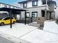 【オープン外構×高級感】石貼り門柱と浮き階段が映える新築外構