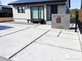 門まわりを主役にデザインした上質な新築外構