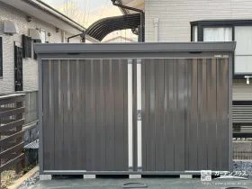 大容量の物置設置とアプローチを歩きやすいように舗装した工事