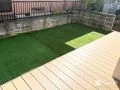 木目調ウッドデッキで庭と室内をつなぐくつろぎ空間