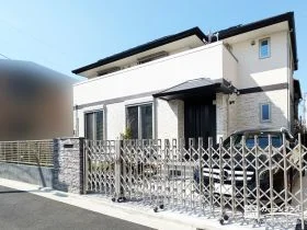 素材感を丁寧に組み合わせたスタイリッシュな新築クローズ外構