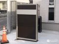 木調デザインがスタイリッシュに玄関前を引き立てる機能門柱工事
