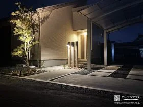 割栗石と植栽で楽しむロックガーデンのある外構[施工後]