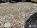 砂利を敷いて雑草対策をすることで日々の手入れを楽にした工事