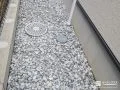 すっきりとした印象を永く保つ防草シートと砂利敷きの工事