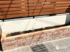 経年変化も楽しめるレンガ「ユニソン ロイヤルパイン」[施工後]