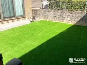 人工芝で雑草対策と心地よい庭時間へ[施工後]