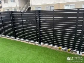 お庭のプライバシーを守るスタイリッシュなフェンス設置工事