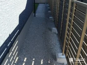 防草シートと砂利で、犬走りまでしっかり雑草対策[施工後]