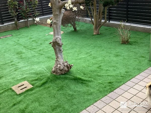 ワンちゃんものびのび過ごせる人工芝のお庭リフォーム工事