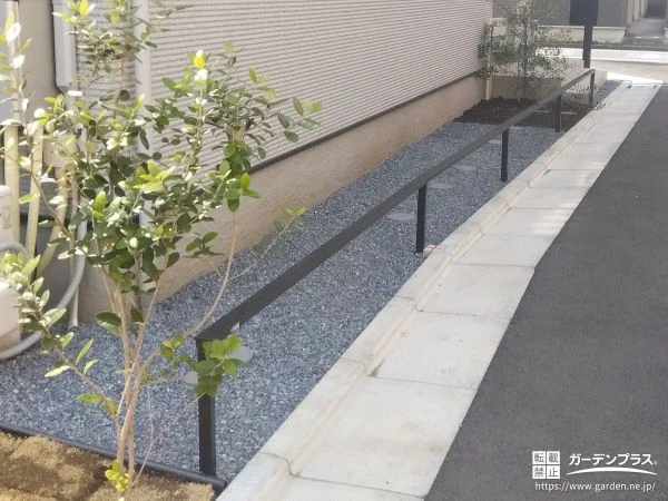 砂利の敷設ですっきりとお手入れしやすいよう整えた外構工事