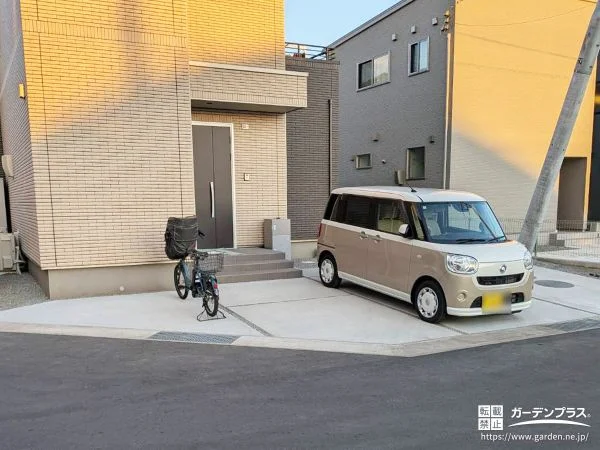 お手入れの手間がかからず使いやすい駐車スぺースをつくった工事
