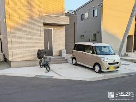 お手入れの手間がかからず使いやすい駐車スぺースをつくった工事
