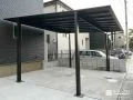 ブラックマットポリカーボネート屋根がモダンなカーポート工事