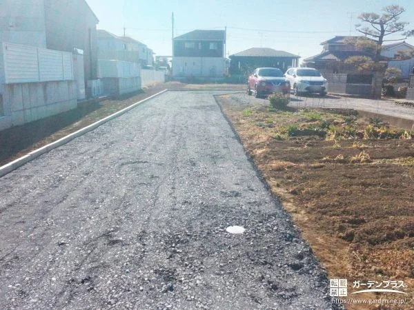 No.29382 砕石を敷設して使いやすく整えたシンプルな通路づくり工事[施工後]