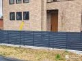 横ラインがスタイリッシュで美しい目隠しフェンス設置工事