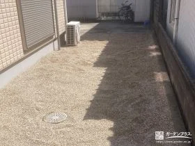化粧砂利敷設による雑草対策でお手入れしやすく整えたお庭工事