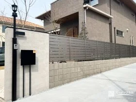 旗竿地を活かしたナチュラルモダンな新築外構