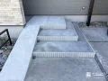 土間コンクリート玄関ポーチと自転車スロープで毎日の動線を快適に