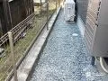 砂利敷き犬走りと境界フェンスで管理しやすい外まわりへ