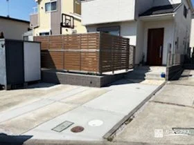 スリット入り土間コンクリートで、すっきり見せる駐車スペースへ[施工後]