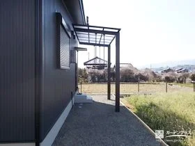 独立式テラス屋根で使いやすく整えた勝手口まわり[施工後]