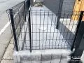 砂利敷き犬走り×境界フェンスで、毎日の管理をラクに