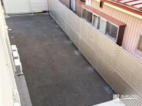 アルミ目隠しフェンスで敷地境界をすっきり整えた外構リフォーム[施工後]