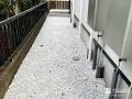 防草シートと白砂利の犬走りで防犯性と清潔感をプラス
