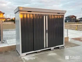 すっきりデザインの物置[施工後]