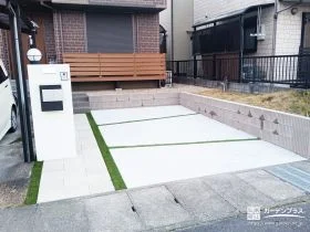 アプローチデザインがおしゃれな開放感のある駐車スペース拡張リフォーム工事