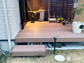 デッキ空間を守る目隠しフェンス[施工後]