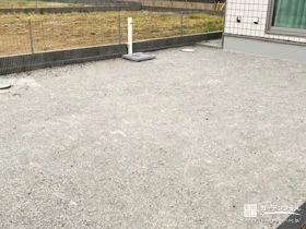 山砂整地の主庭と立水栓で、将来の庭づくりにも対応[施工後]