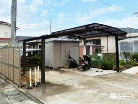 カーポートで雨の日も快適な駐車スペースへ[施工後]