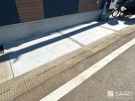 ピンコロ目地が可愛らしいアクセントになる駐車スペース工事