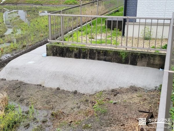 水辺の敷地を使いやすく整える土間コンクリートの打設工事
