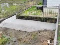 水辺の敷地を使いやすく整える土間コンクリートの打設工事