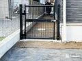 2ヶ所の門扉で敷地内の安心感を高める工夫