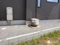 砂利敷きの犬走り