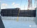道路側の視線に配慮した目隠しフェンスと境界フェンス設置工事