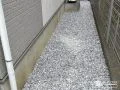 水はけ良く雑草の生えにくい犬走り