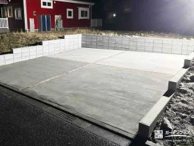 高低差を活かしてつくる、安心感のある駐車スペース[施工後]