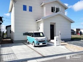 家族みんなが心地よく過ごせる、ナチュラルな新築外構