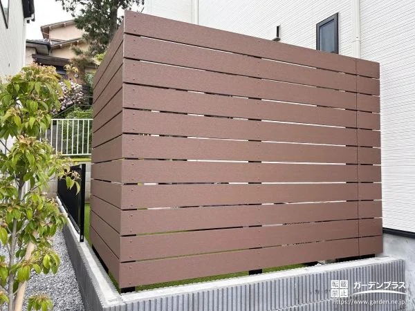 デザイン性にも優れた目隠しフェンスでプライバシーを守る工事