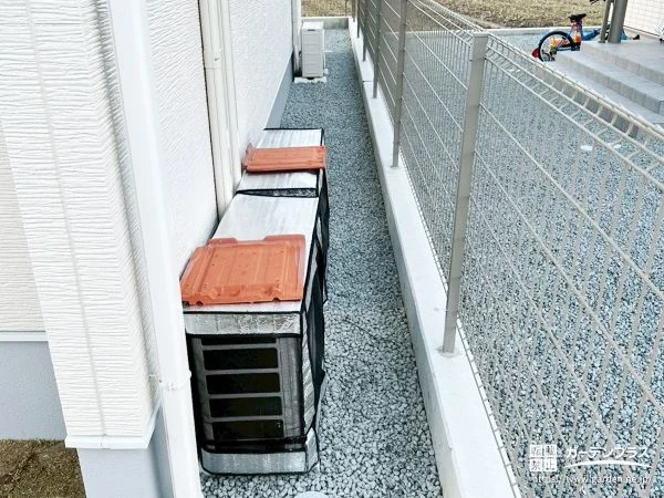 草取りの手間を減らしてきれいをキープする犬走り