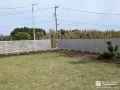 お庭の敷地境界をすっきりと囲う目隠しフェンスの設置工事