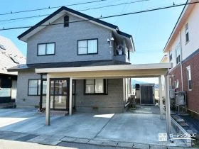 草取りの負担を減らしながら、使いやすい駐車スペースへリフォーム工事
