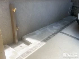 スリムな形状の立水栓[施工後]